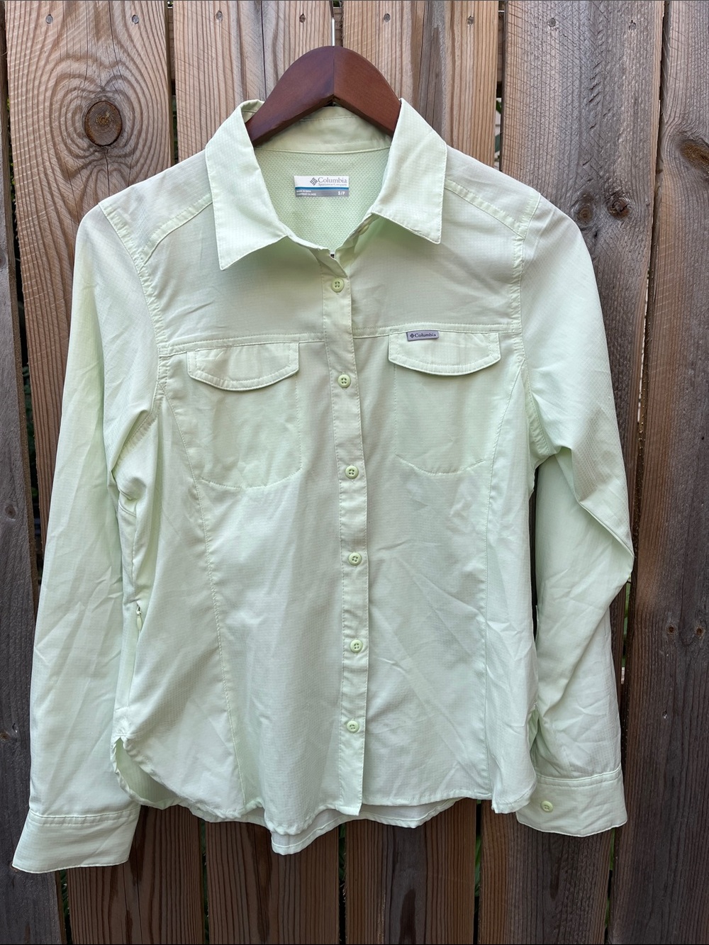 Columbia Light Green Women's Long-Sleeve Button Shirt